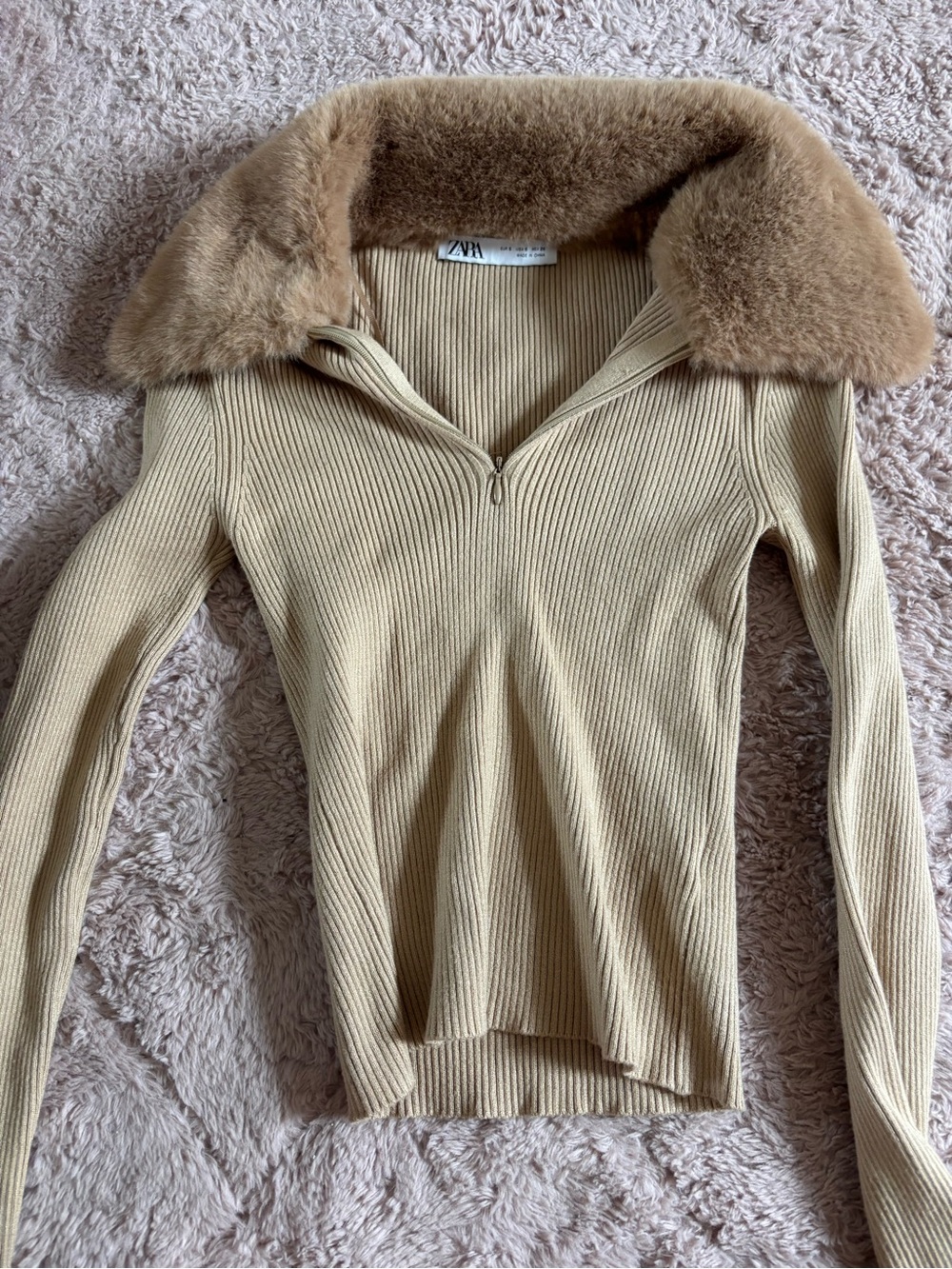 Zara Beige Ribbed Knit Sweater with Faux Fur Collar